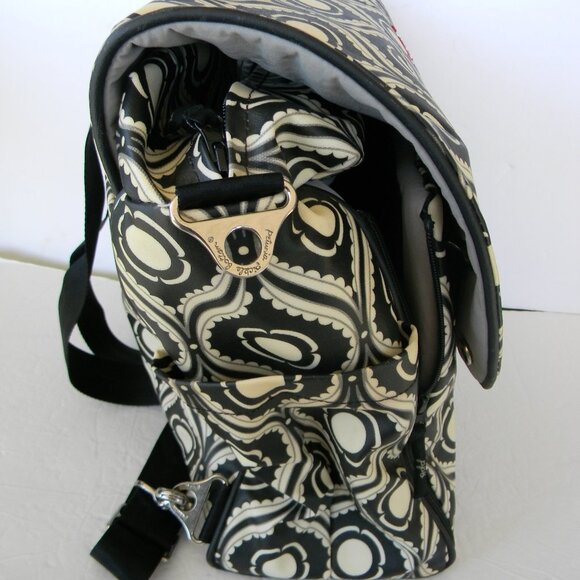 Petunia Pickle Bottom LARGE Diaper Bag Boxy Backpack BOHO CONVERTIBLE CROSSBODY - Picture 7 of 10